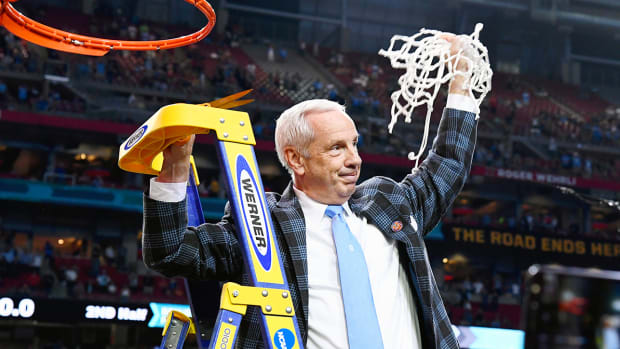 roy-williams-unc-national-championship-white-house-visit-donald-trump.jpg